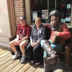 Meet your Posher, Suzanne